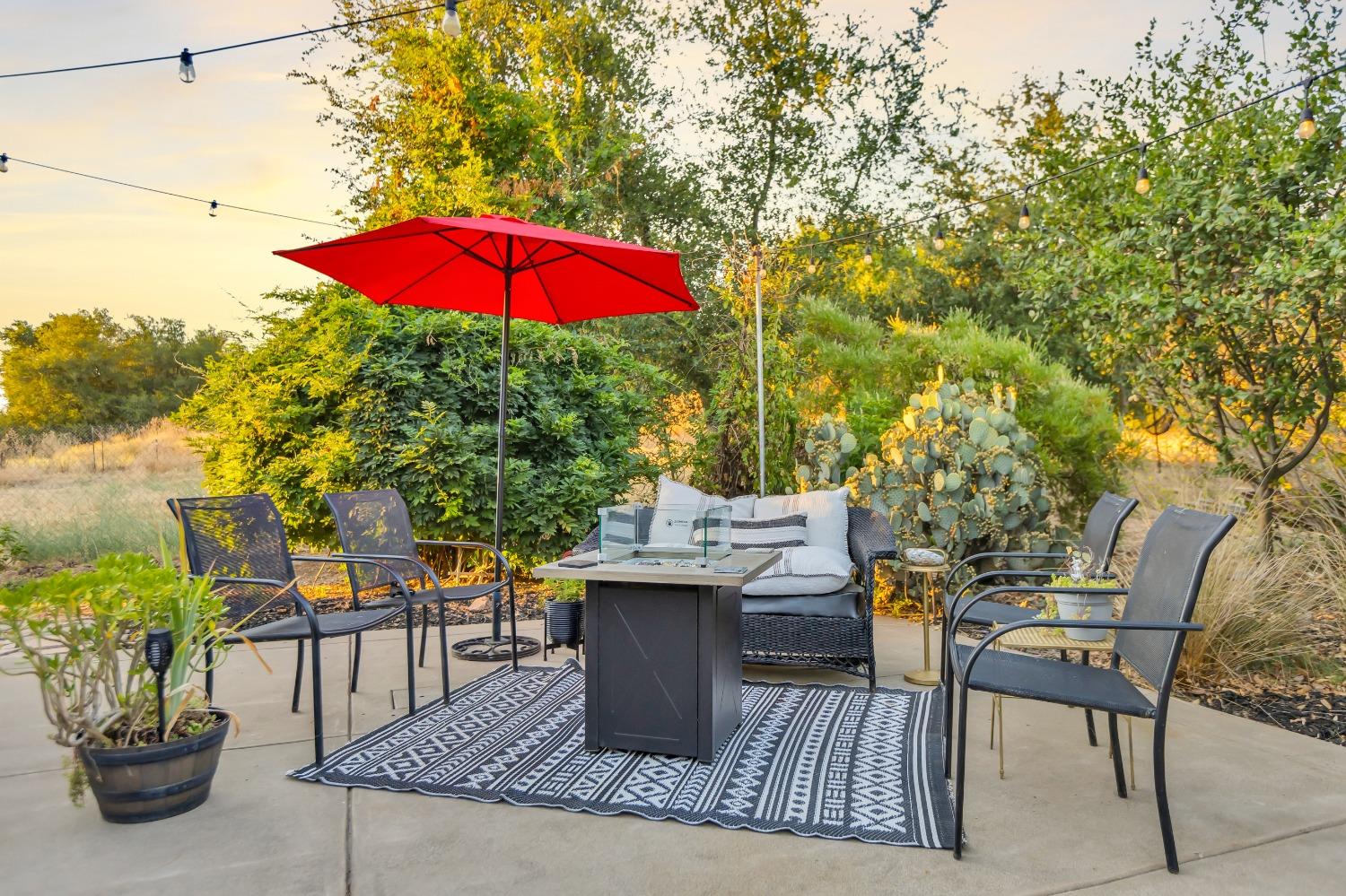 6404 Chestnut Avenue