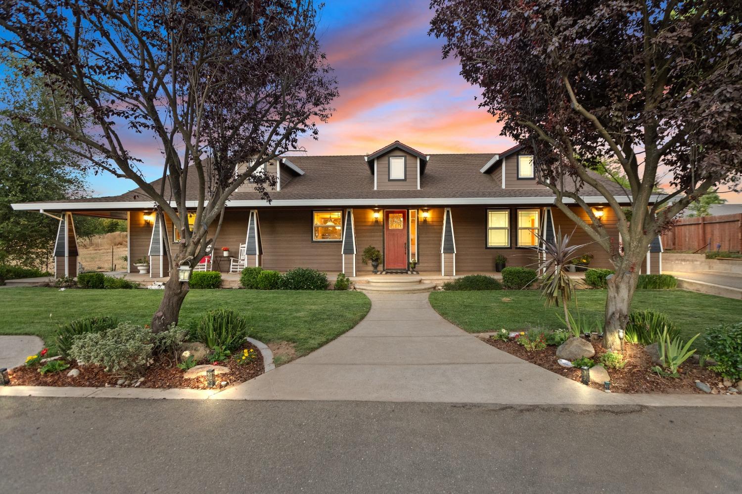 6404 Chestnut Avenue