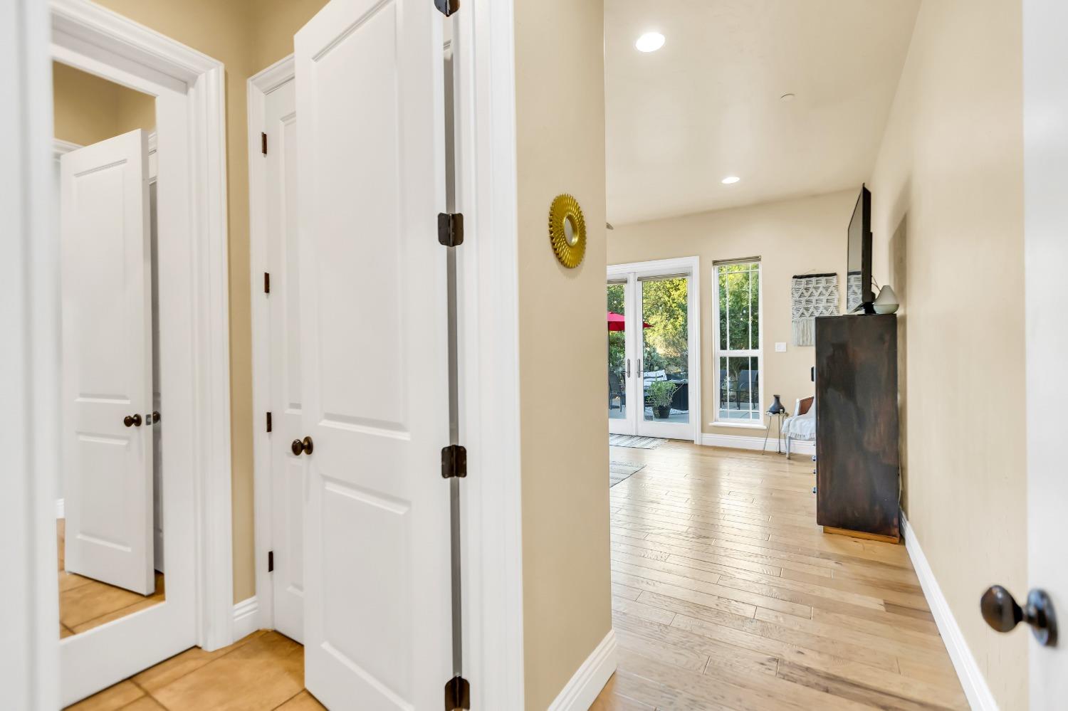 6404 Chestnut Avenue