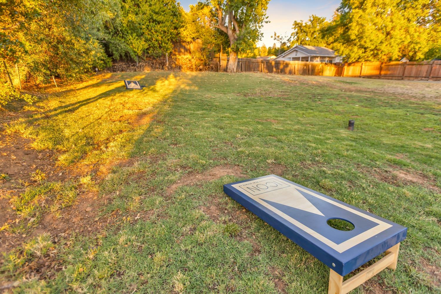 6404 Chestnut Avenue