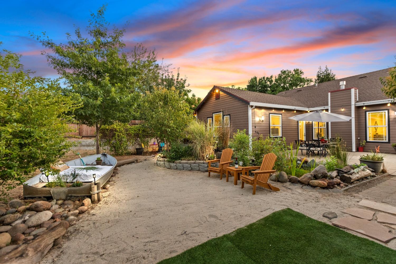 6404 Chestnut Avenue