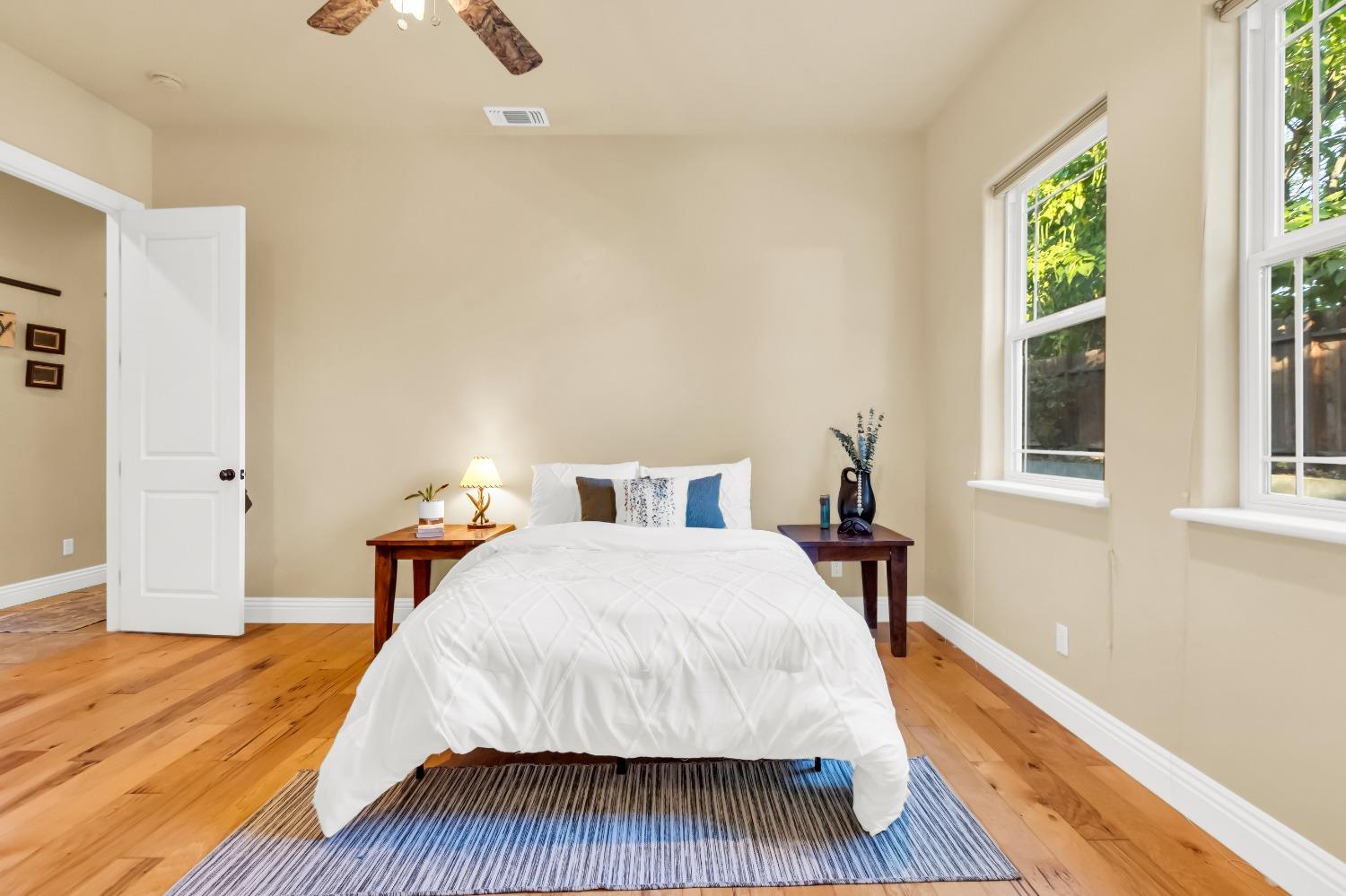 6404 Chestnut Avenue