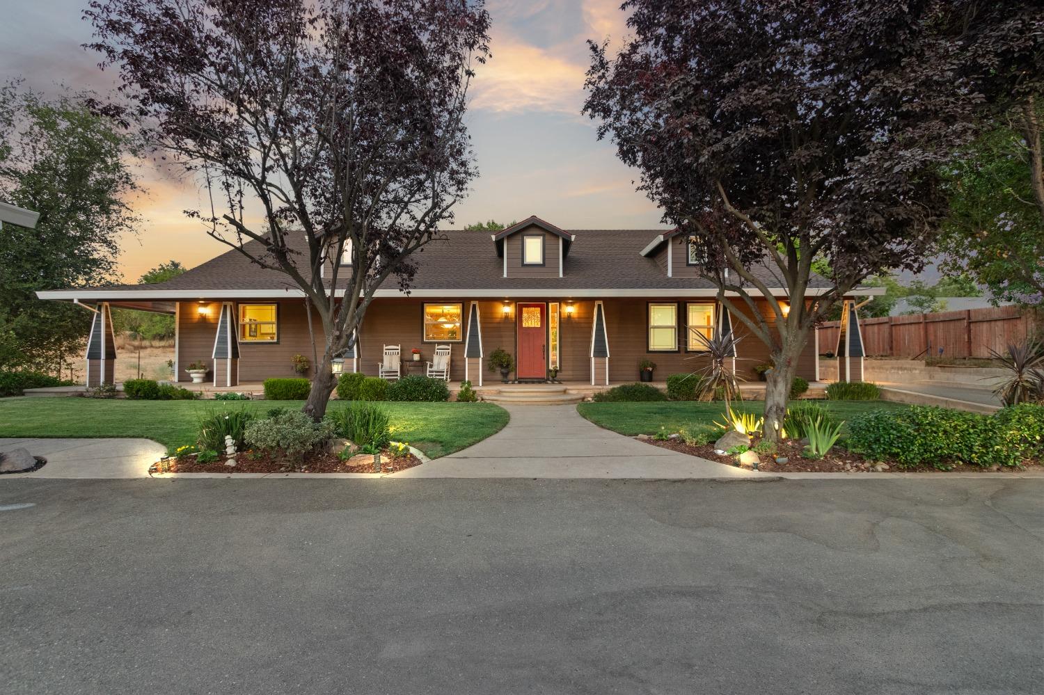 6404 Chestnut Avenue