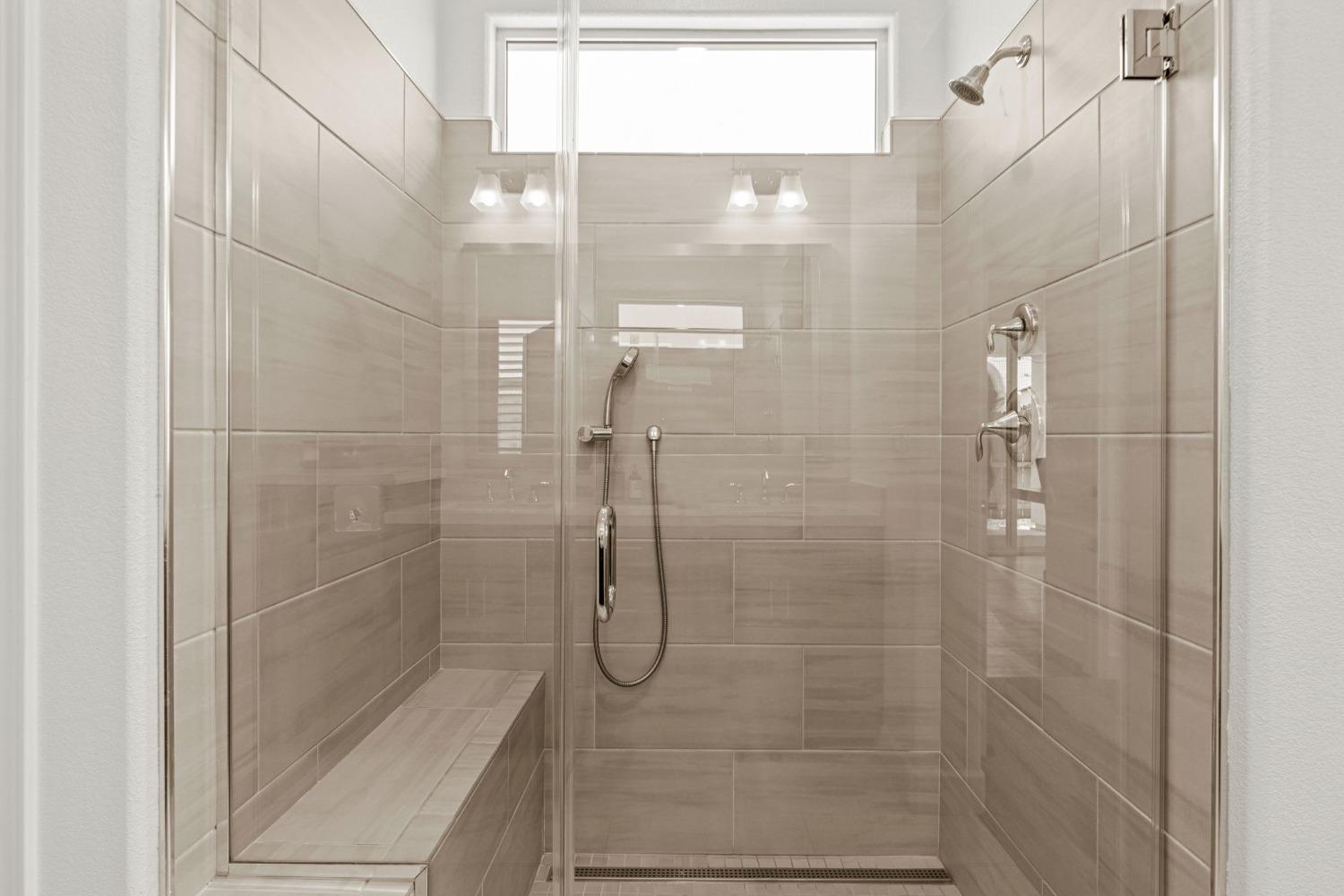 4580 Royal Lily Avenue