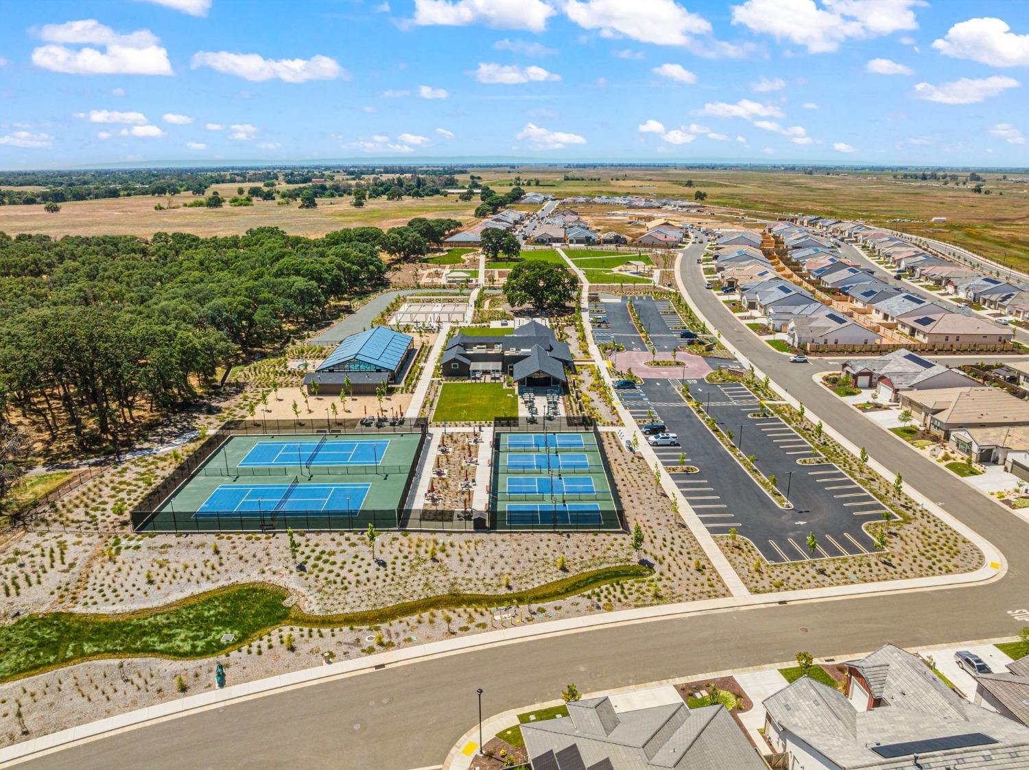 4580 Royal Lily Avenue