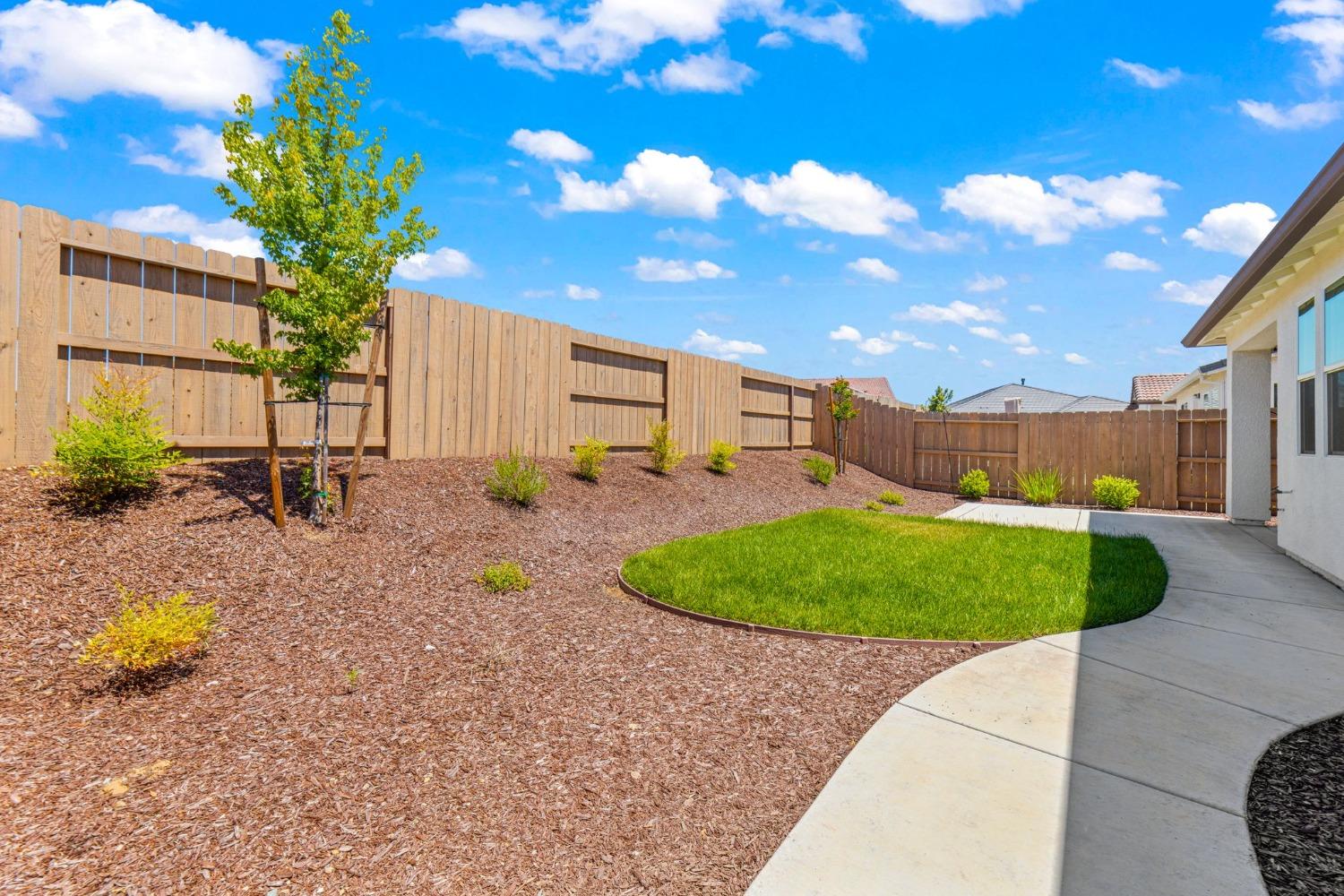 4580 Royal Lily Avenue