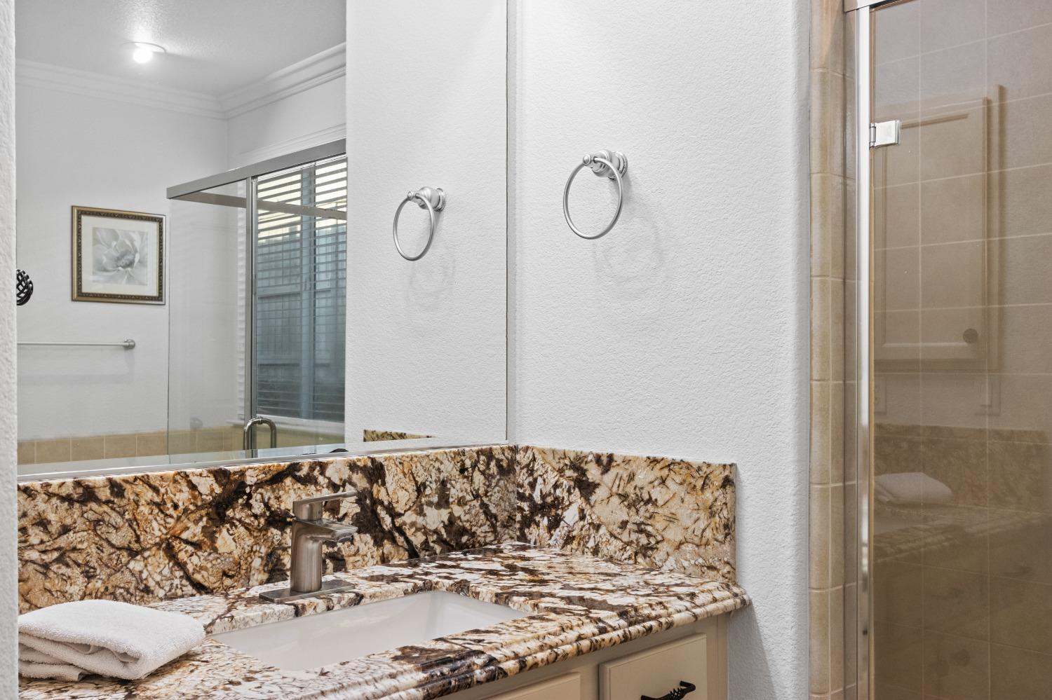 4092 Bothwell Circle