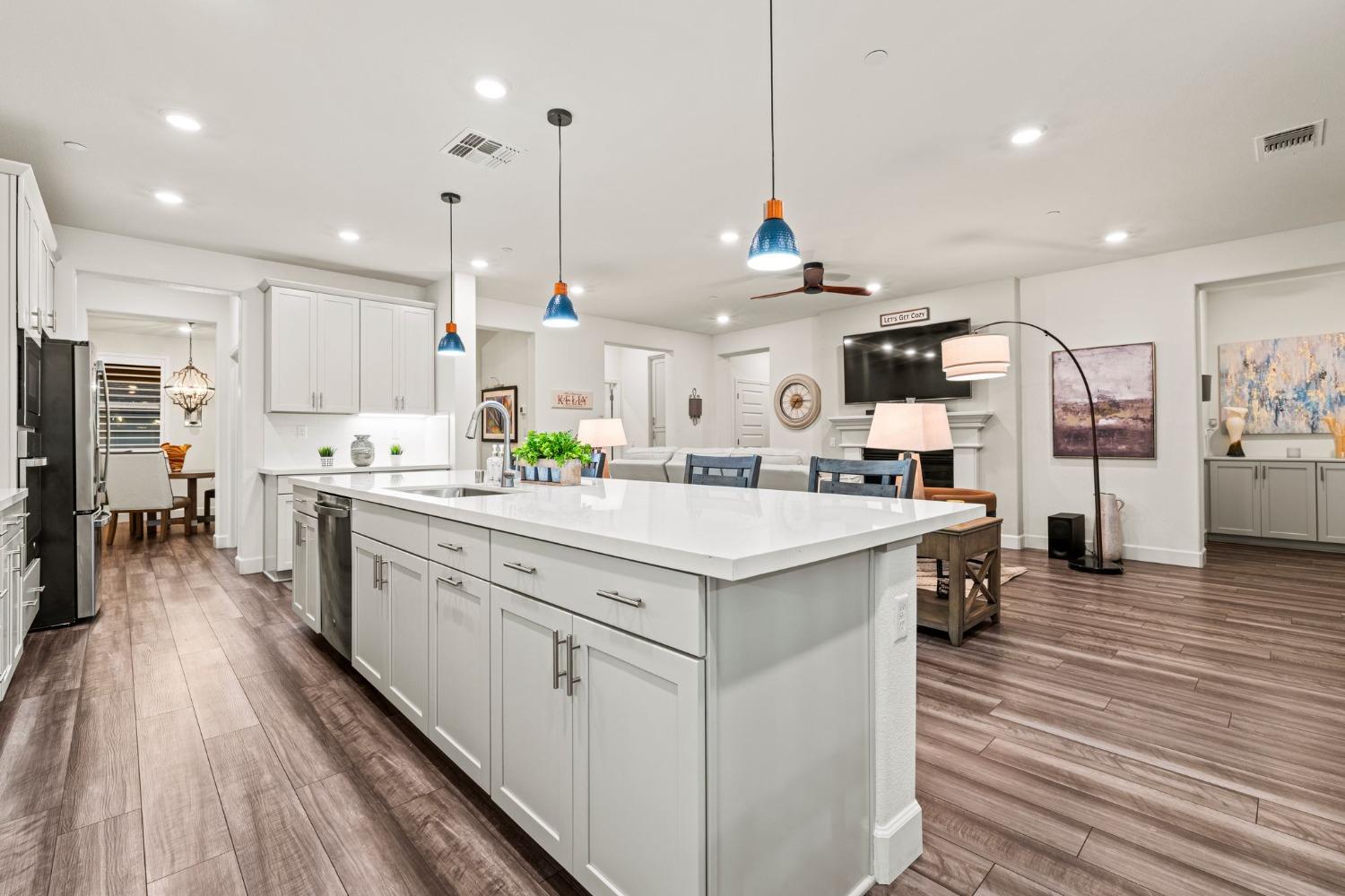 4730 Royal Lily Avenue