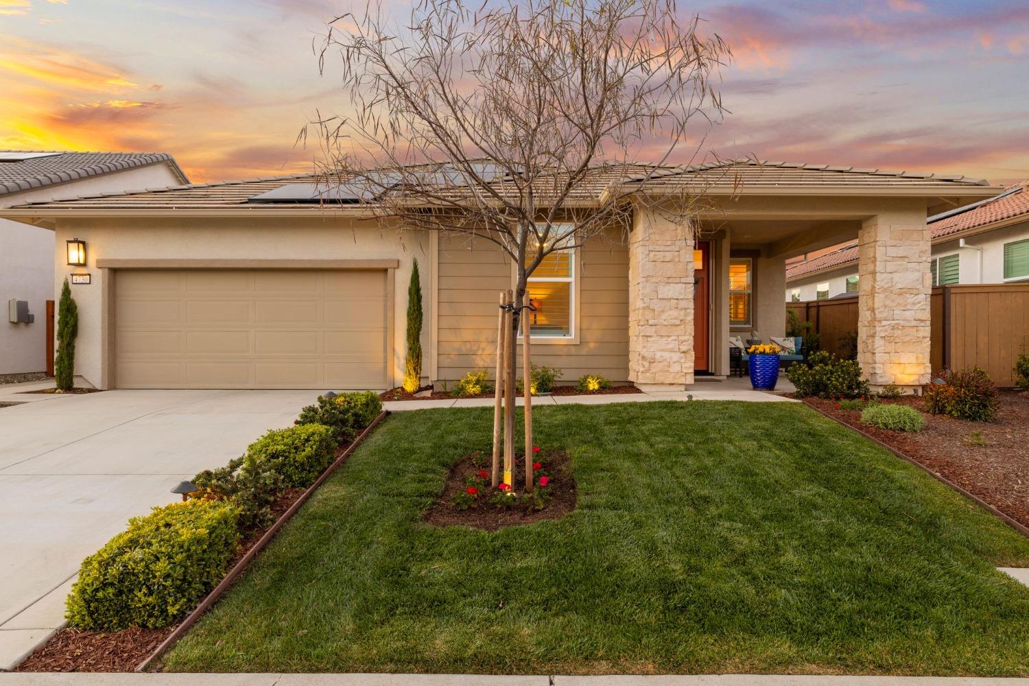 4730 Royal Lily Avenue