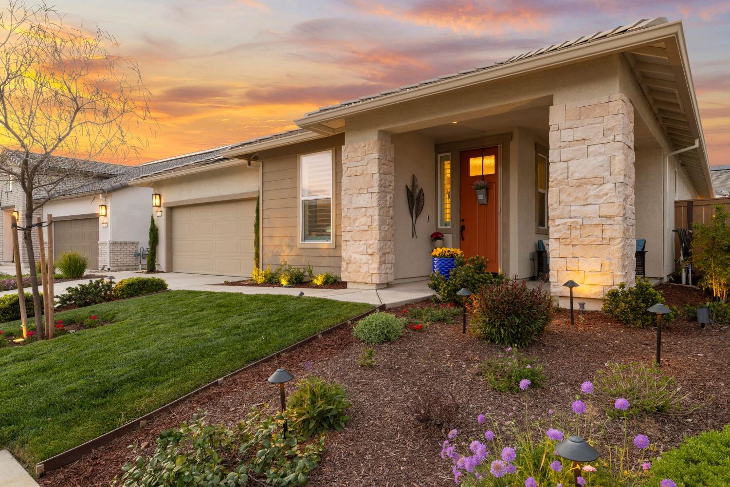 4730 Royal Lily Avenue