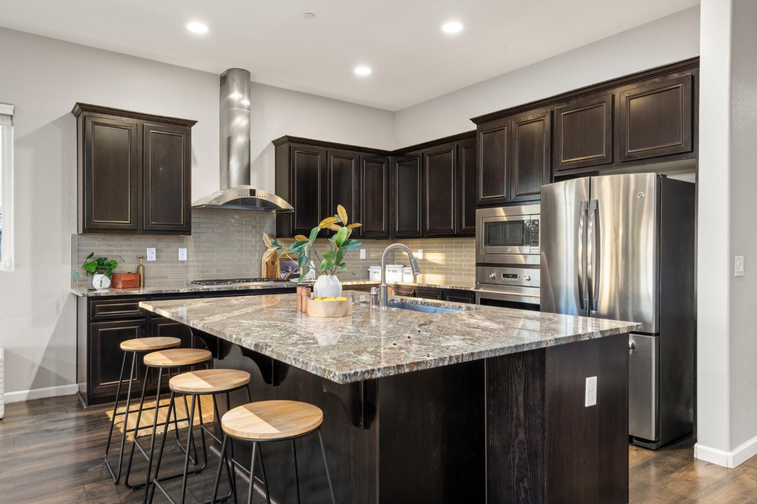 5087 Brentford Way