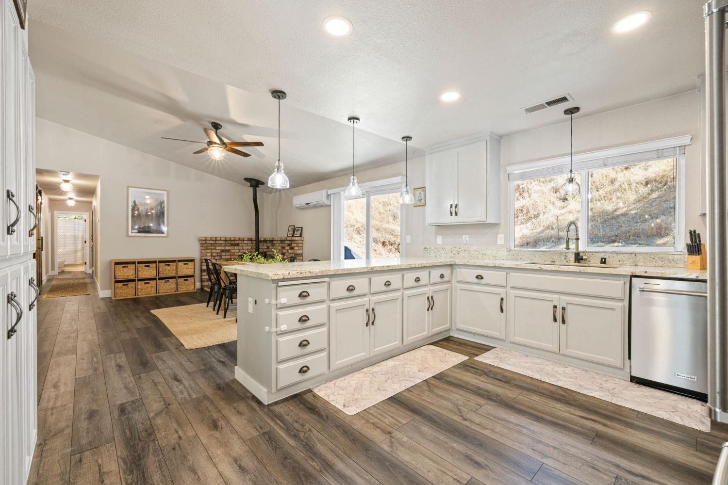 4842 Northern Lights Road