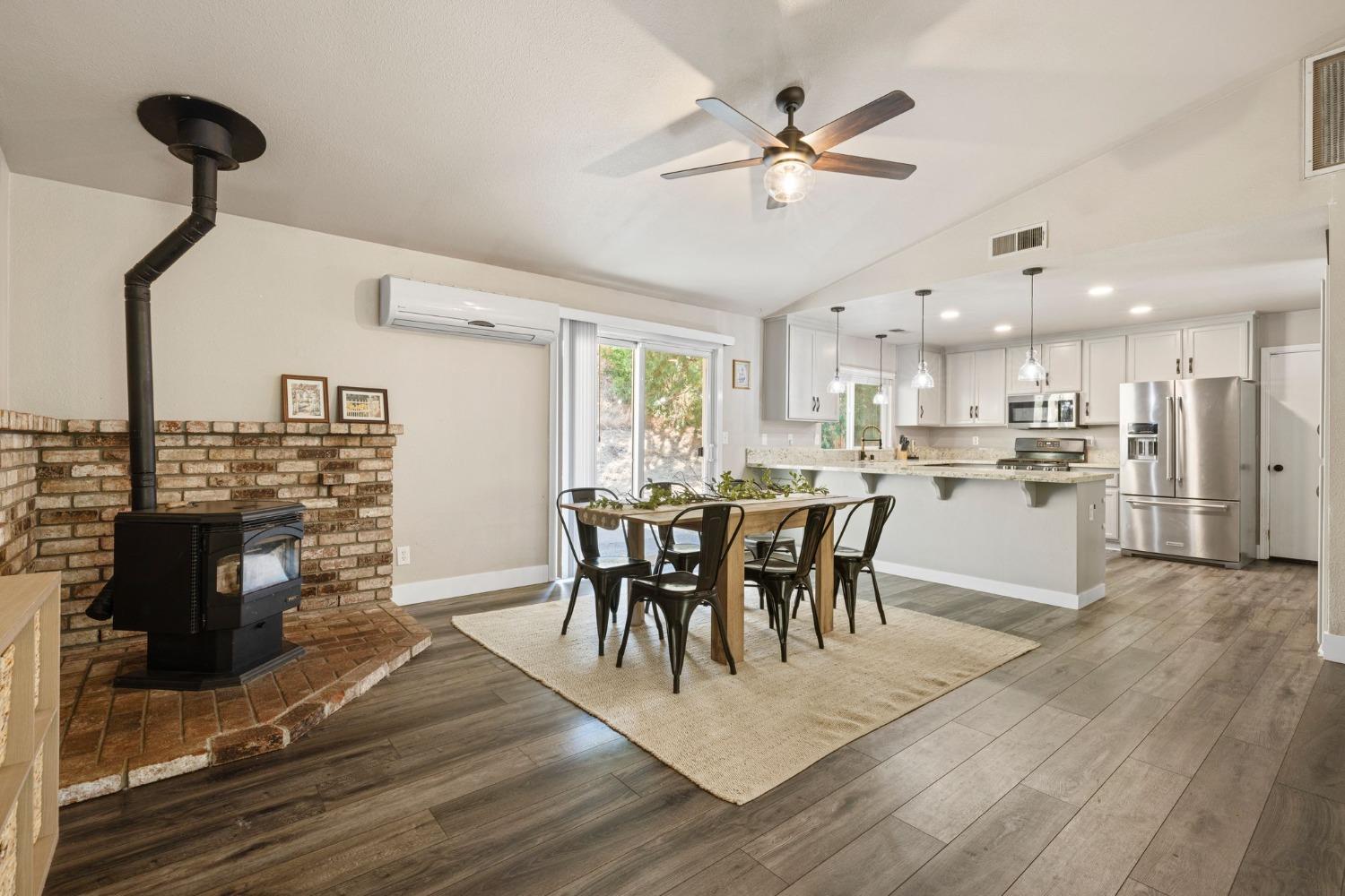 4842 Northern Lights Road