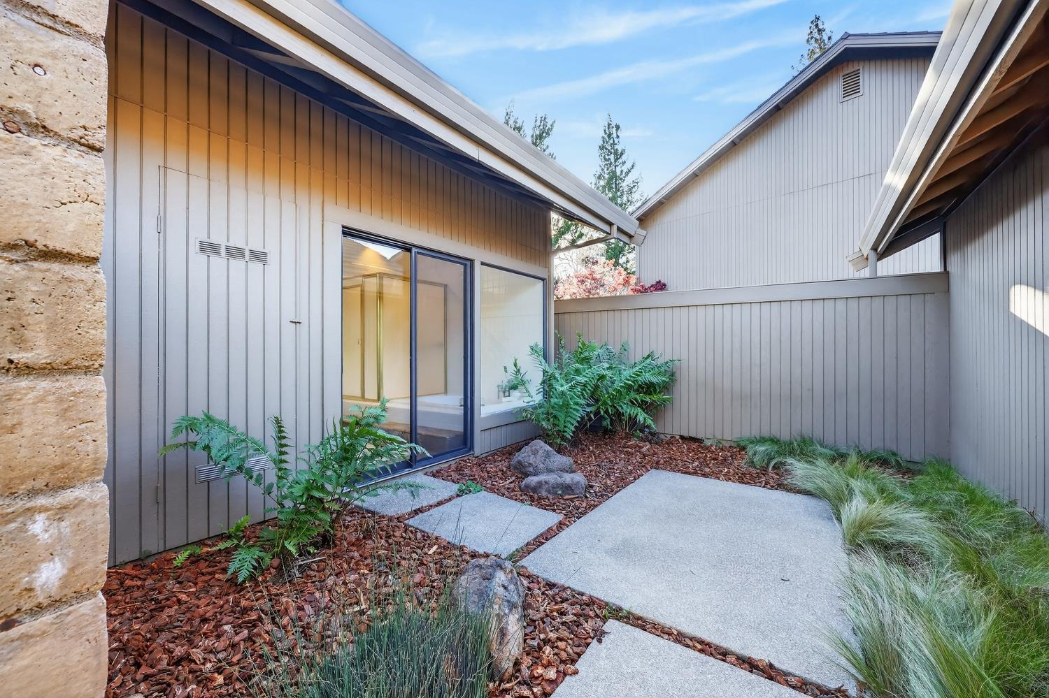 11474 Round House Court
