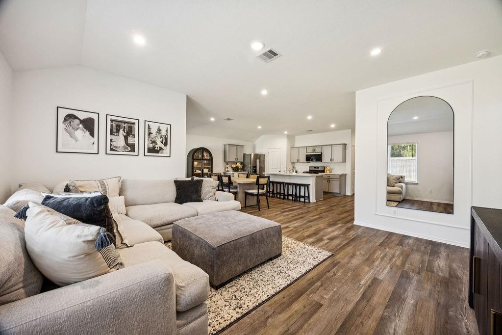 24754 Majestic Cone Lane