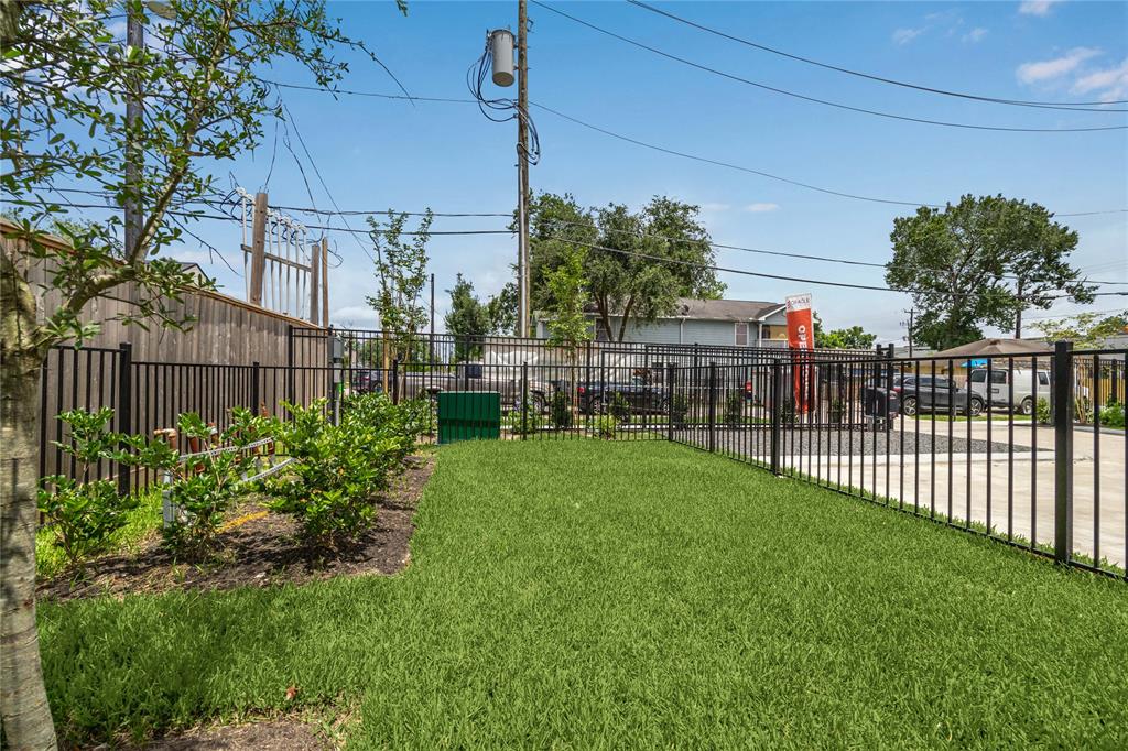 3911D Tulane Street