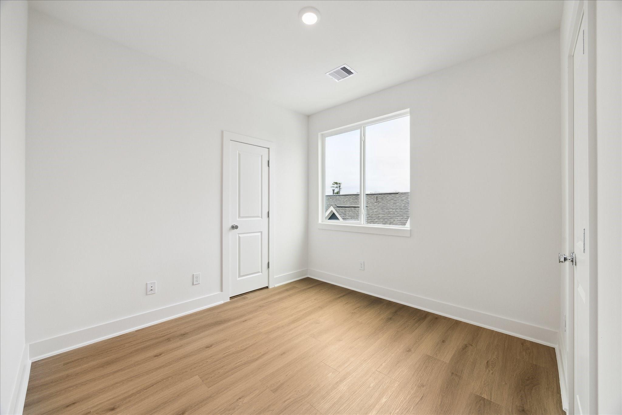 1648 W Tidwell Road, Houston