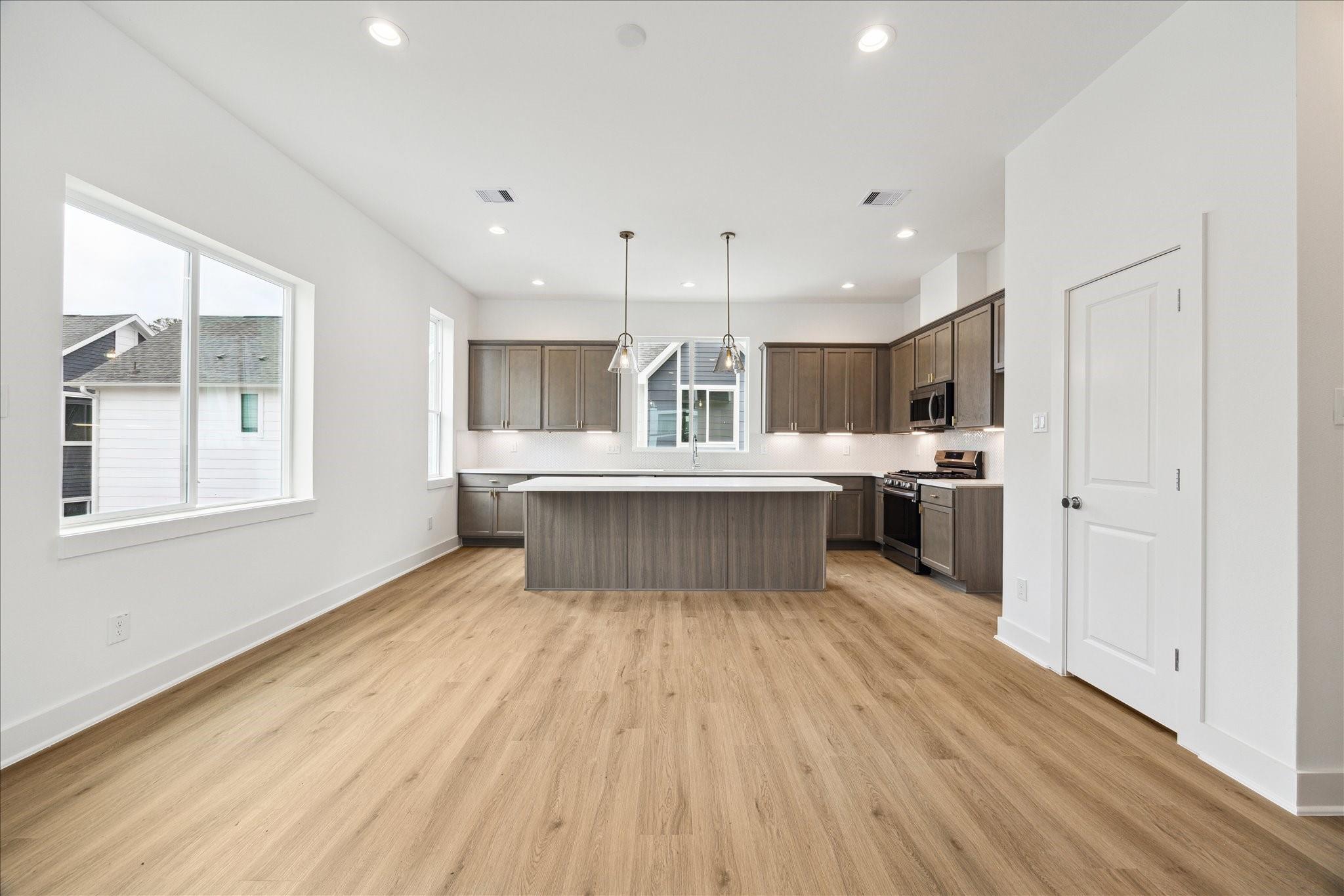 1648 W Tidwell Road, Houston