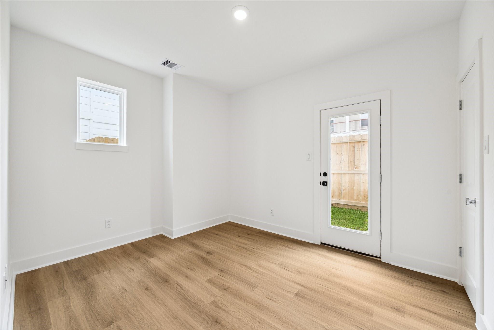 1648 W Tidwell Road, Houston