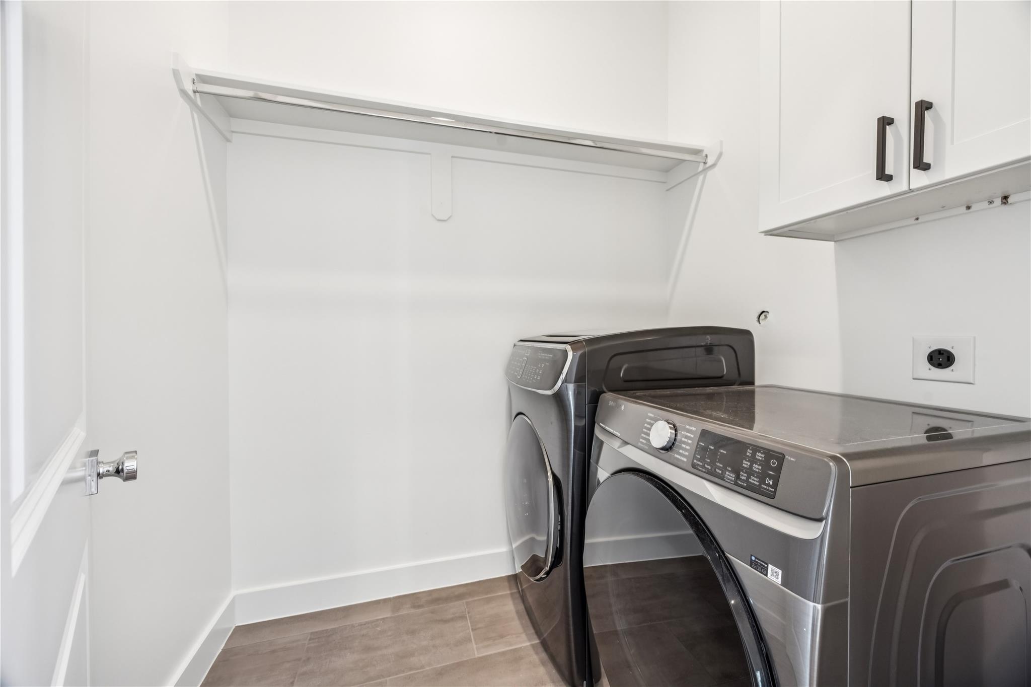 1812 W Webster Street