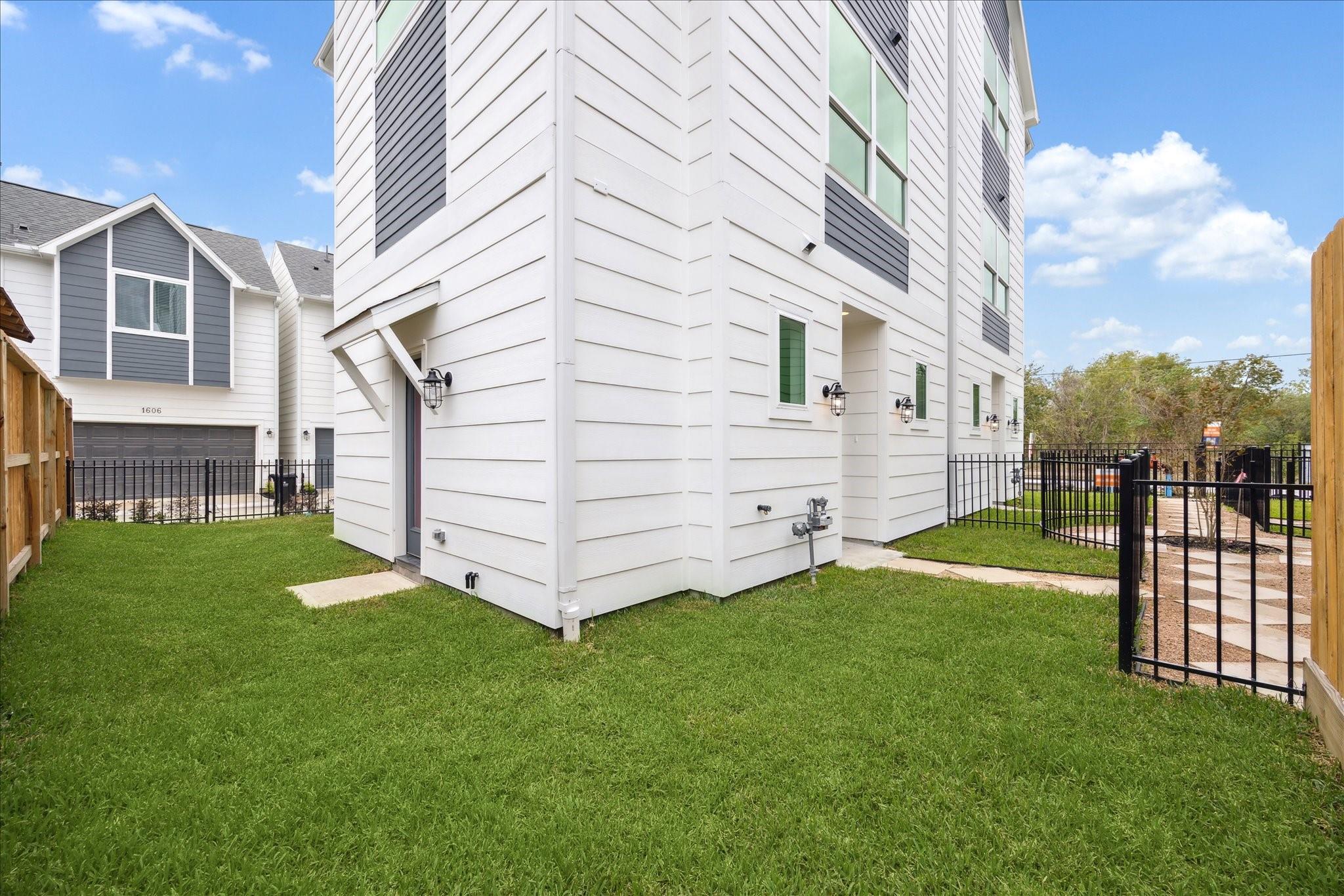 1658 W Tidwell Road