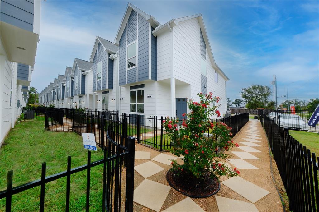 1570 W Tidwell Road