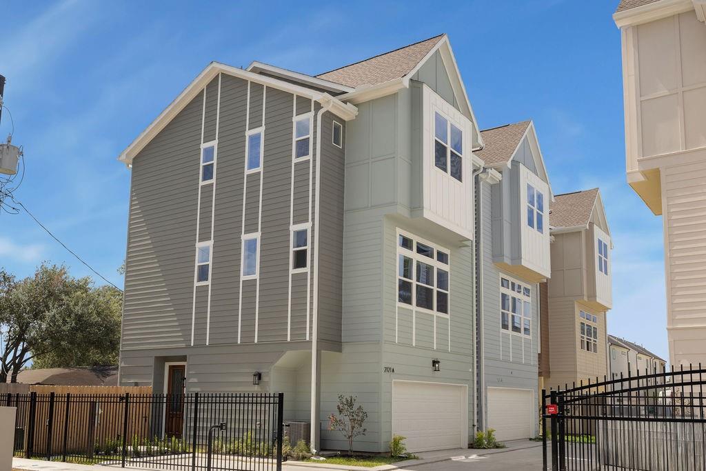 2121 Hoskins Drive # B