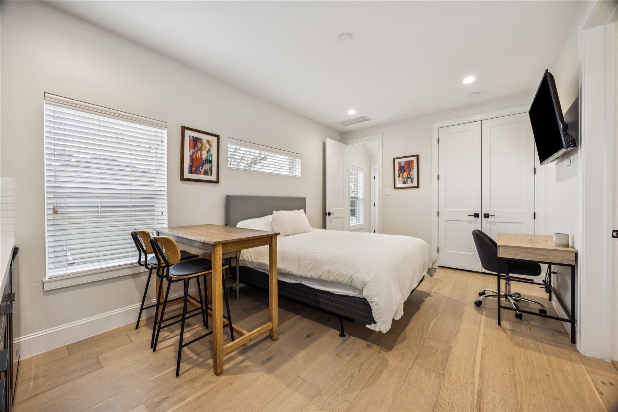 1127 W 16th Street # C