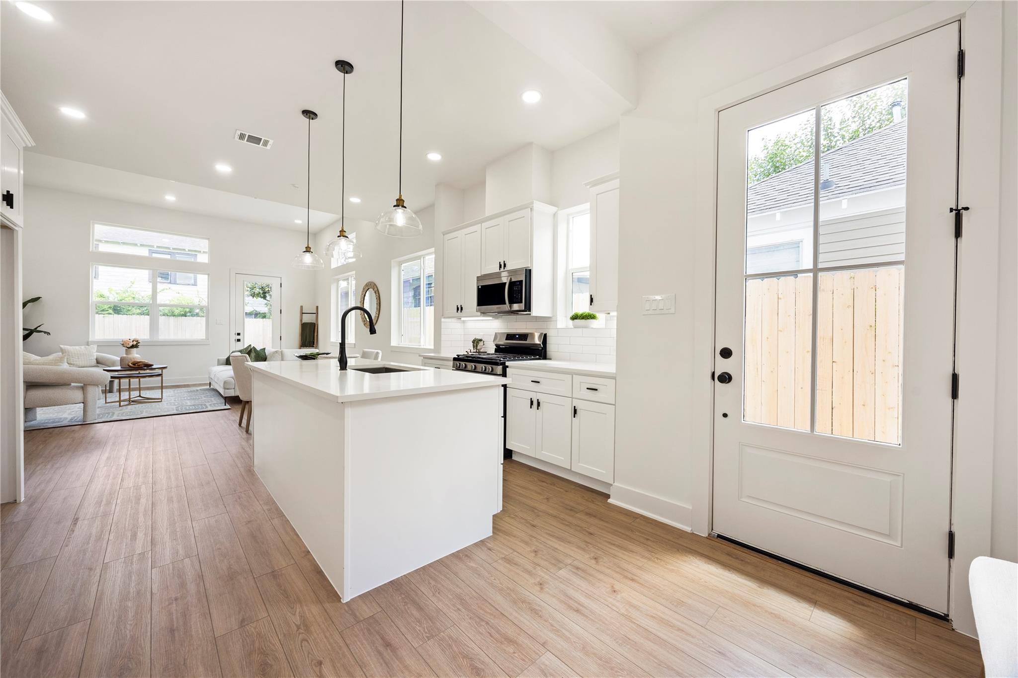 3109 Stonewall Street