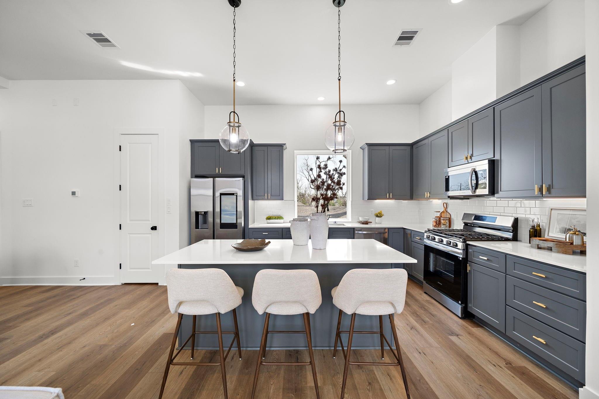 835 Elkhart Street Unit: E