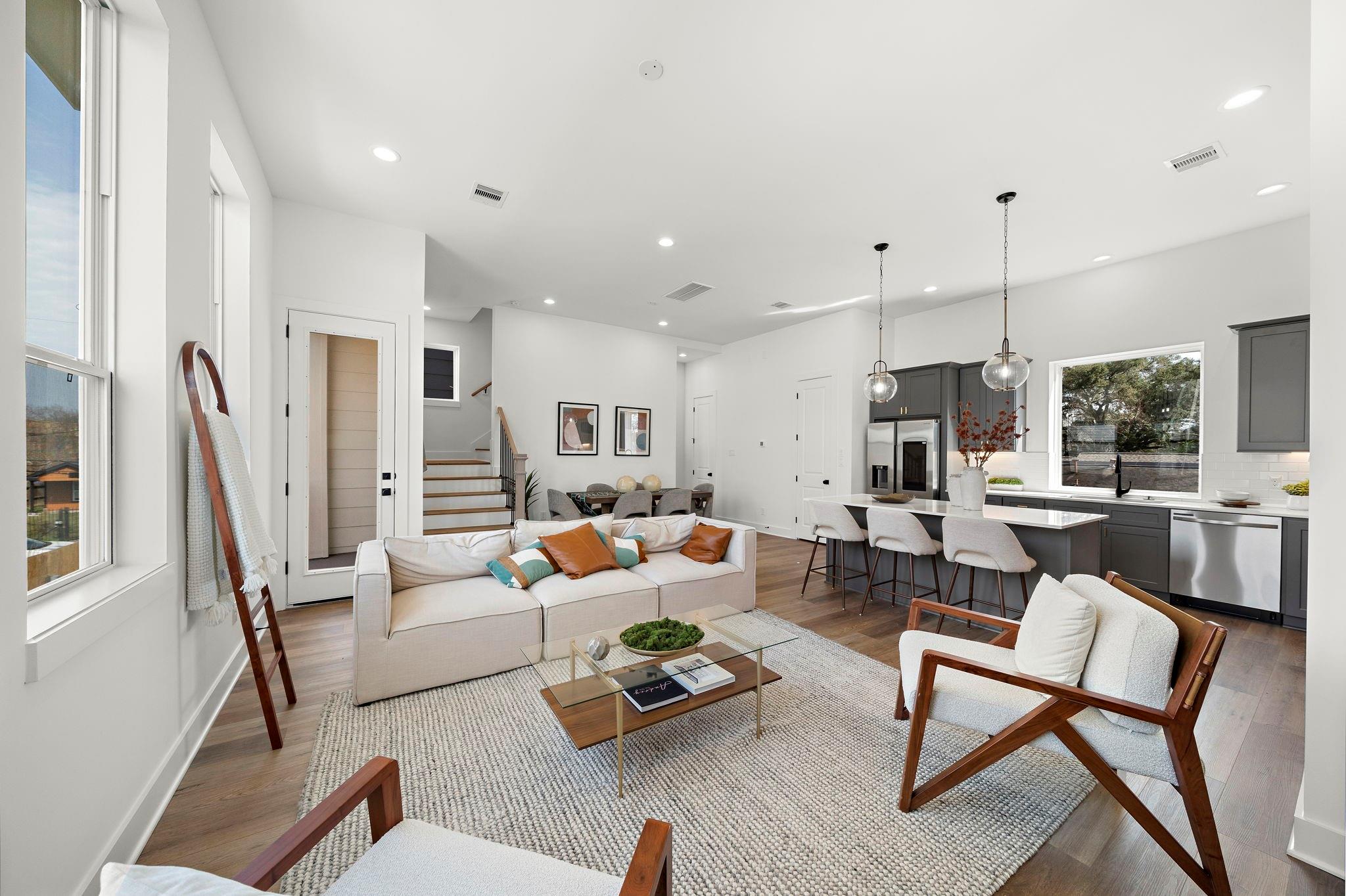 835 Elkhart Street Unit: E