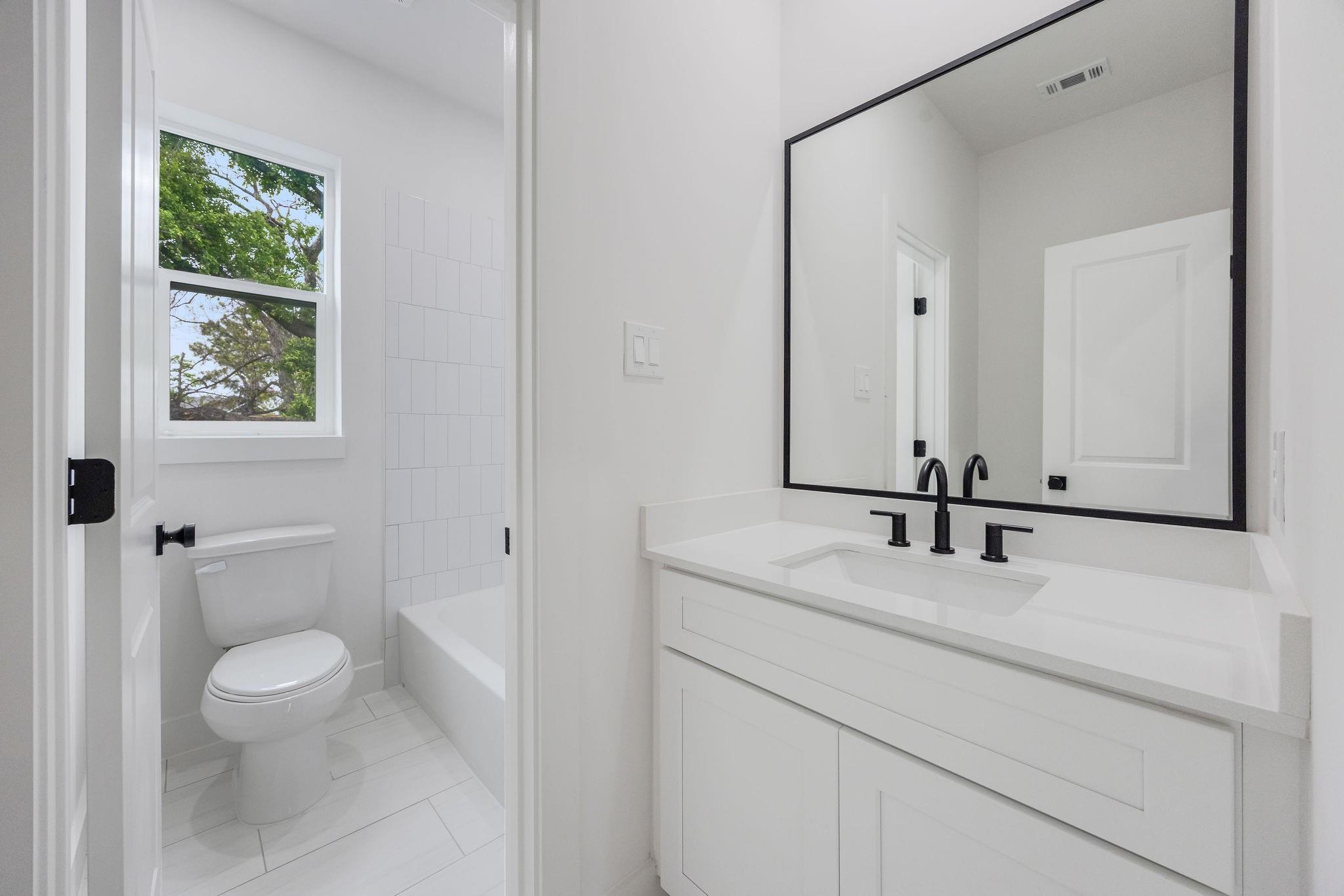 3107 Stonewall Street