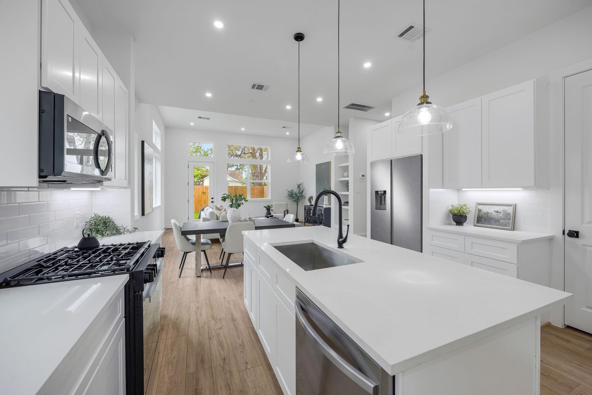 3107 Stonewall Street