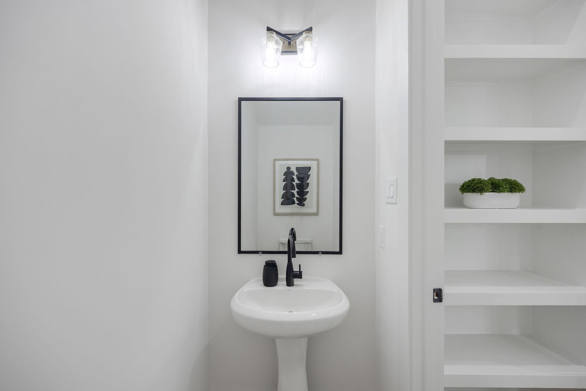 3107 Stonewall Street