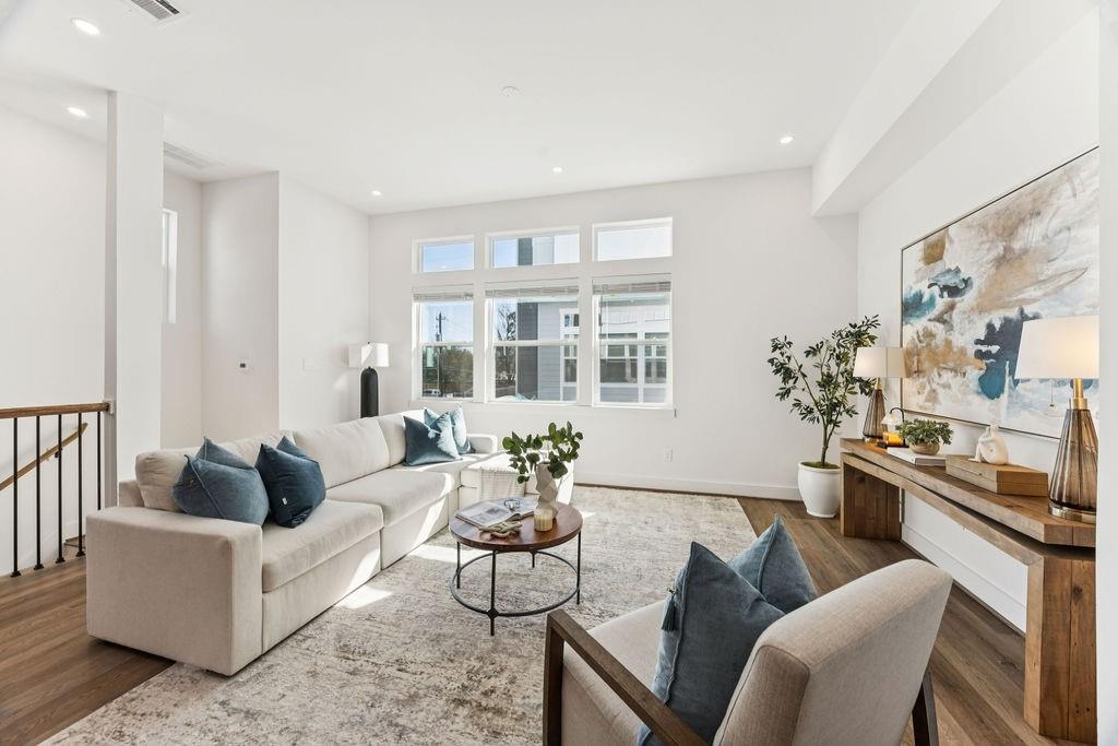 2121 Hoskins Drive # B