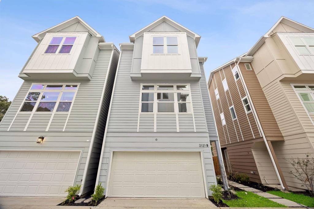 2121 Hoskins Drive # B