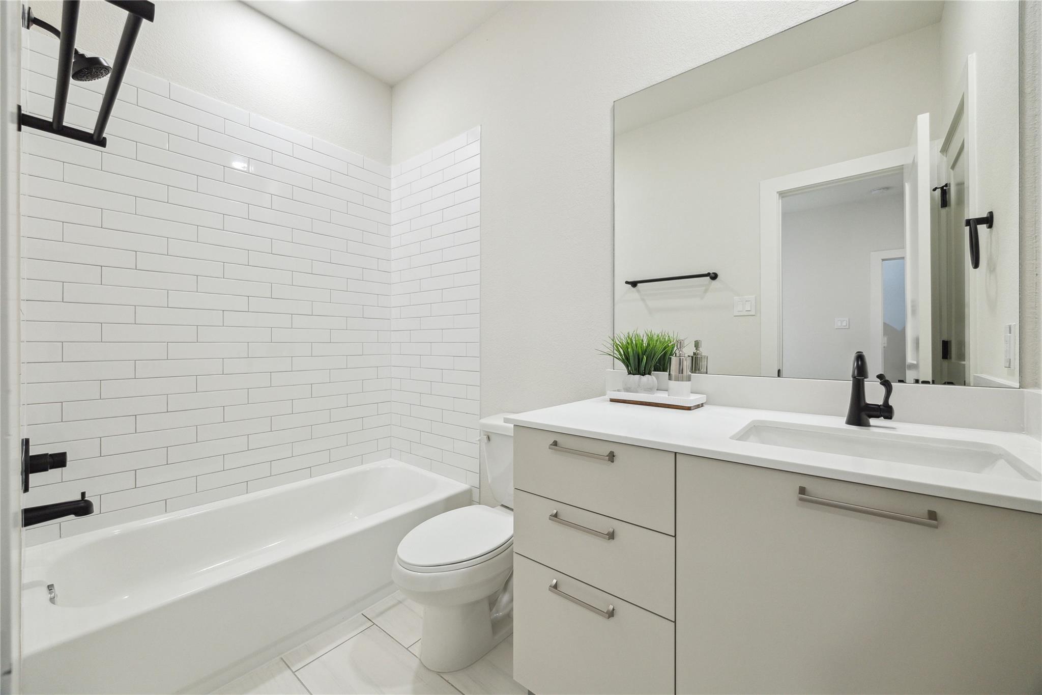 3907 Tulane Street Unit: E