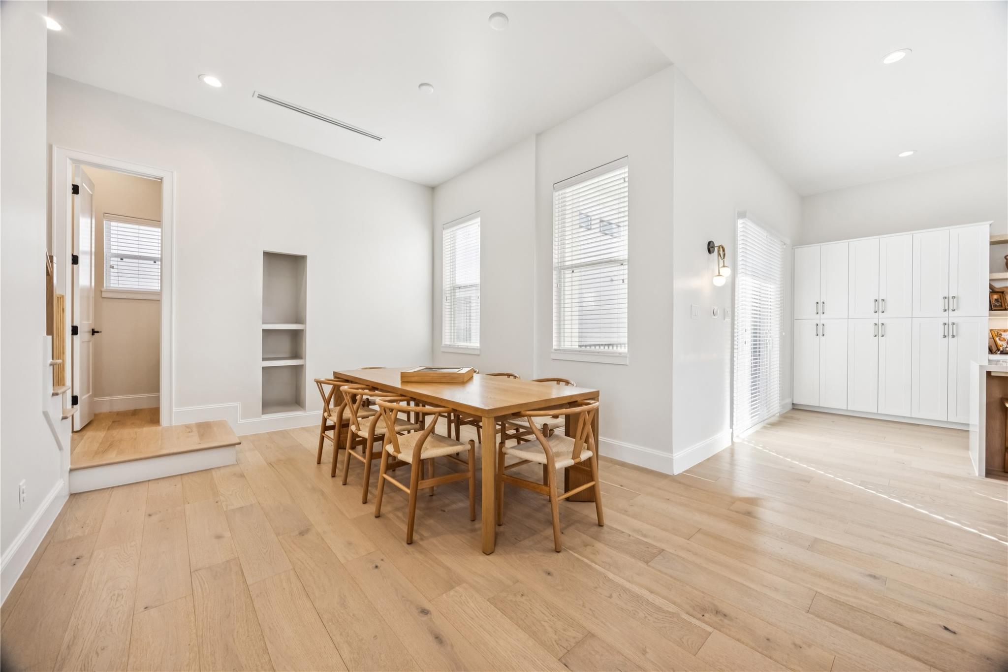 1127 W 16th Street # C