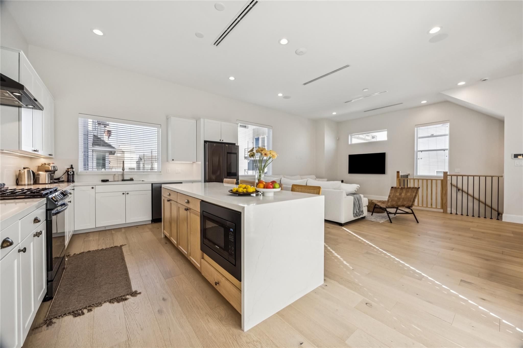 1127 W 16th Street # C