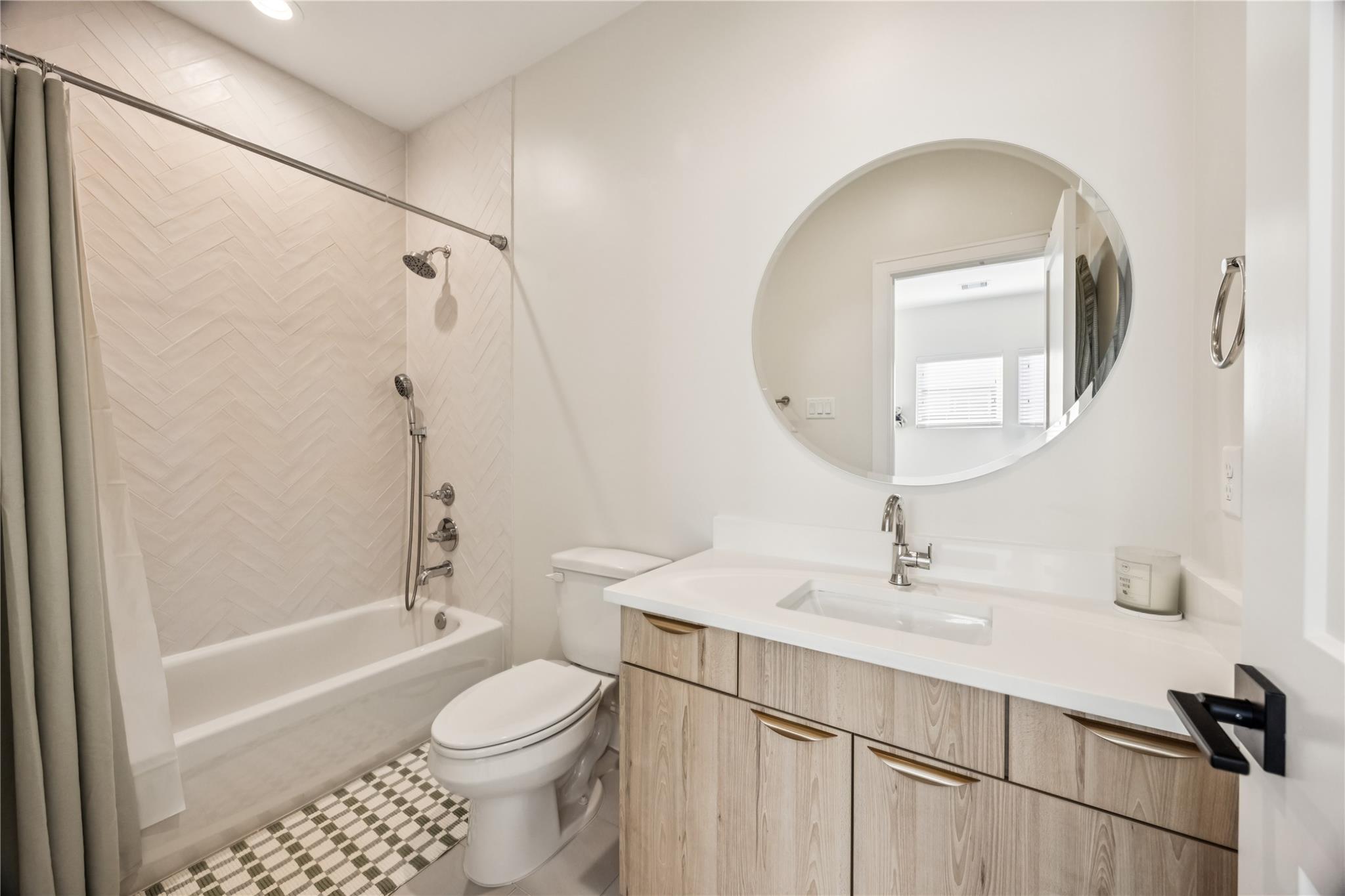 1127 W 16th Street # C