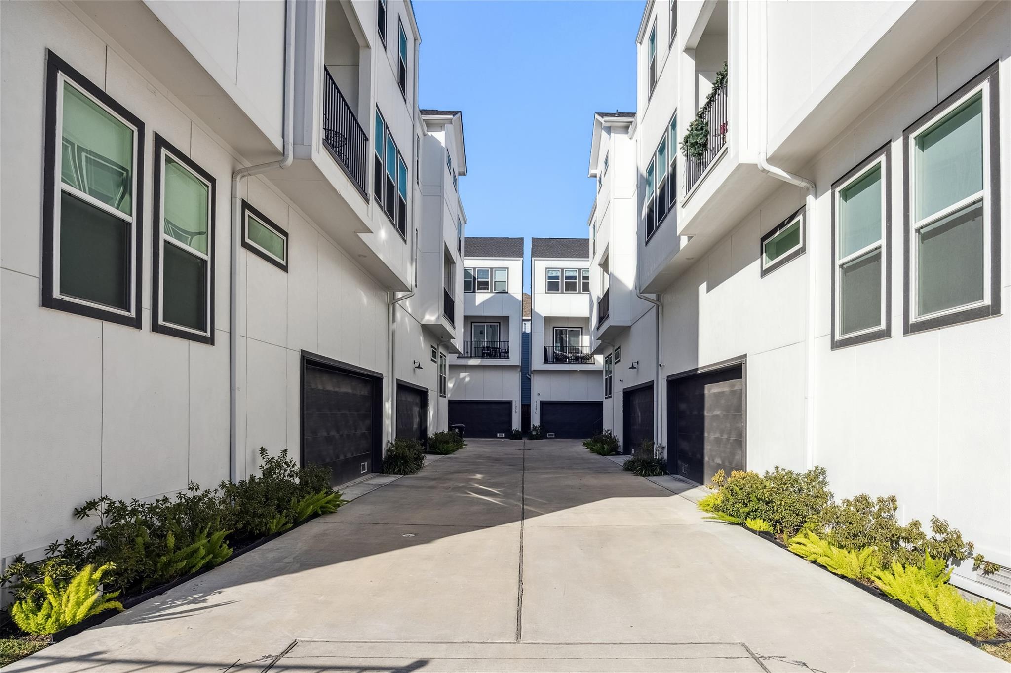 1127 W 16th Street # C