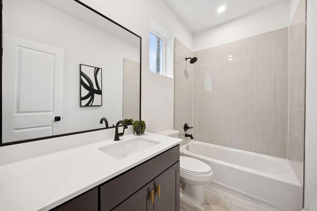 2125 Hoskins Drive # D