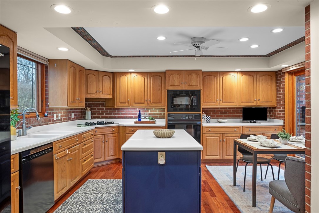 109 Parkridge Lane