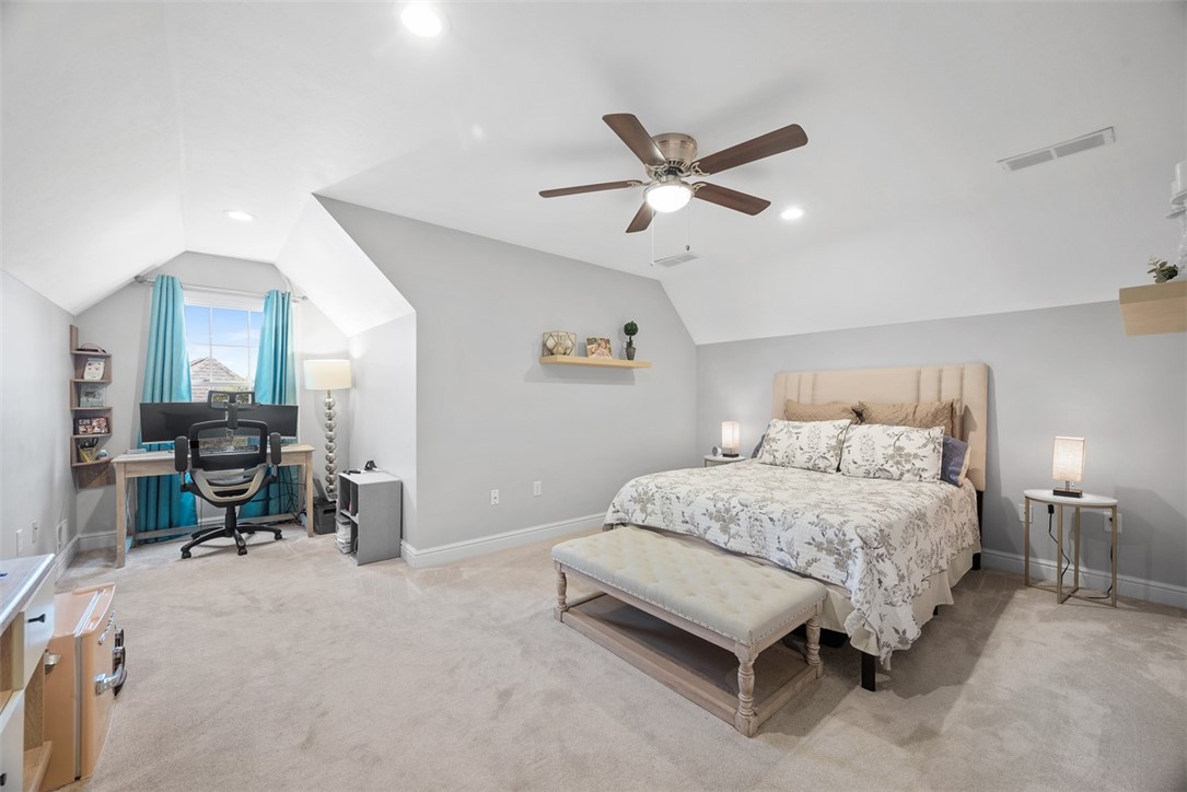 113 James Place