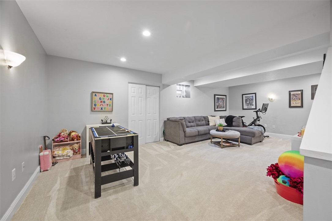 113 James Place