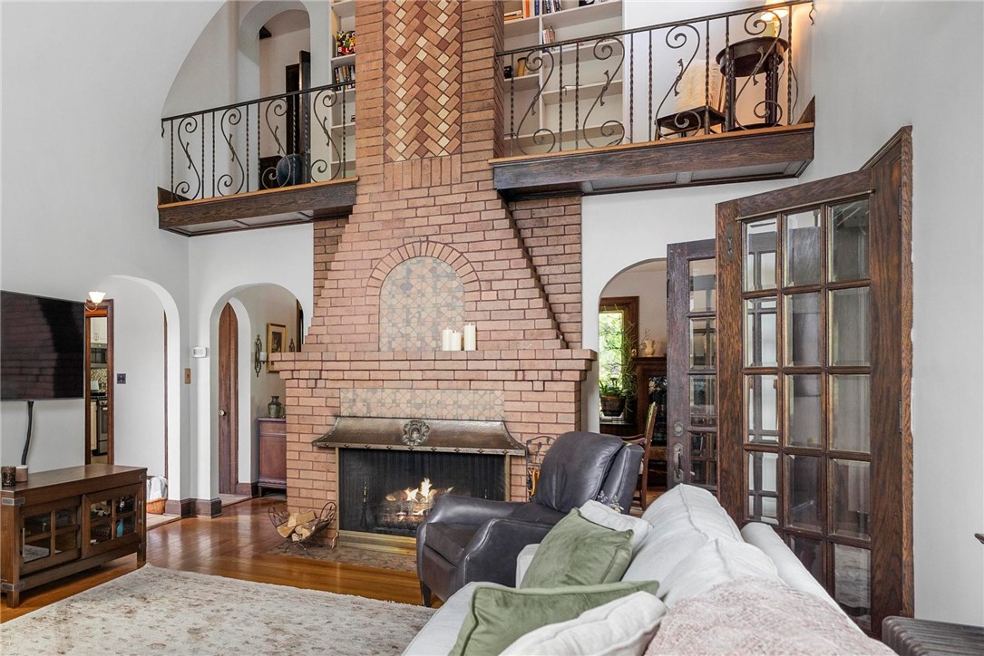 218 Barth Ave