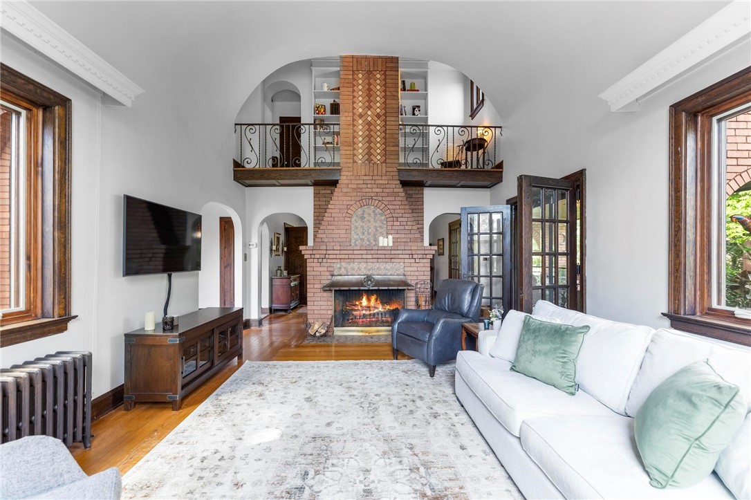 218 Barth Ave