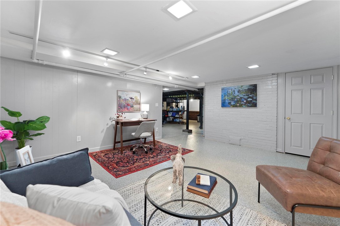 218 Barth Ave