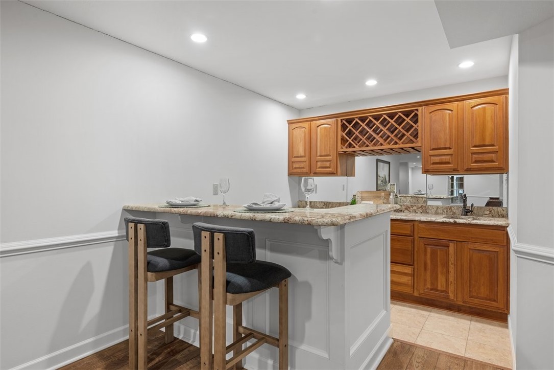 1011 Lakeside Dr