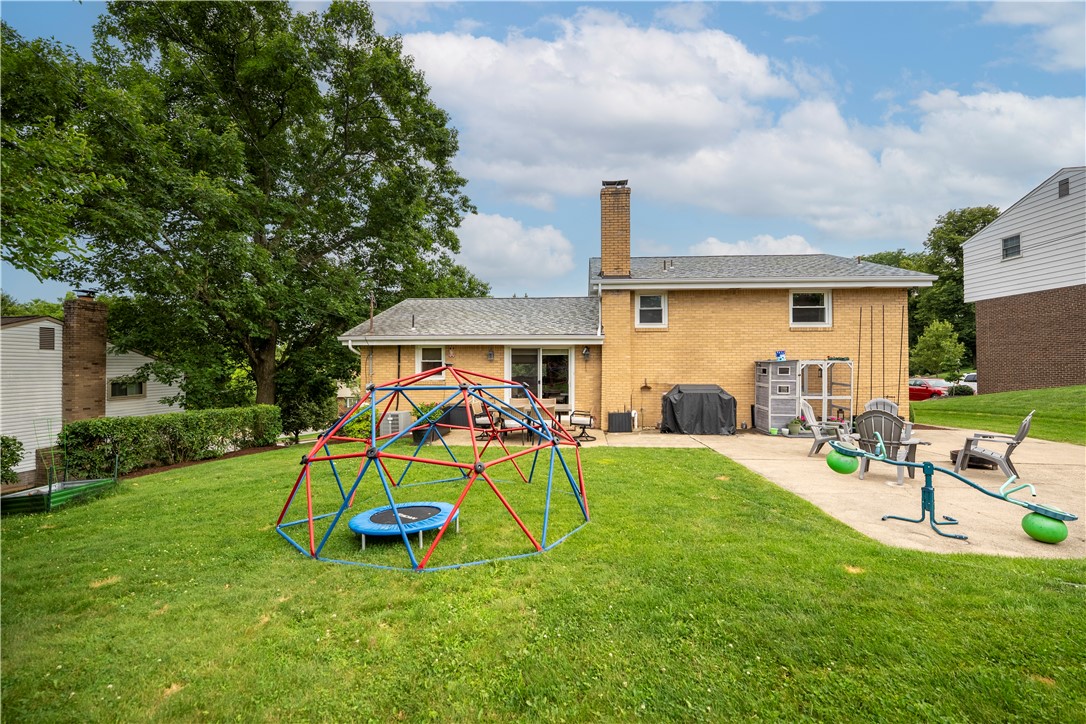 569 Pat Haven Dr